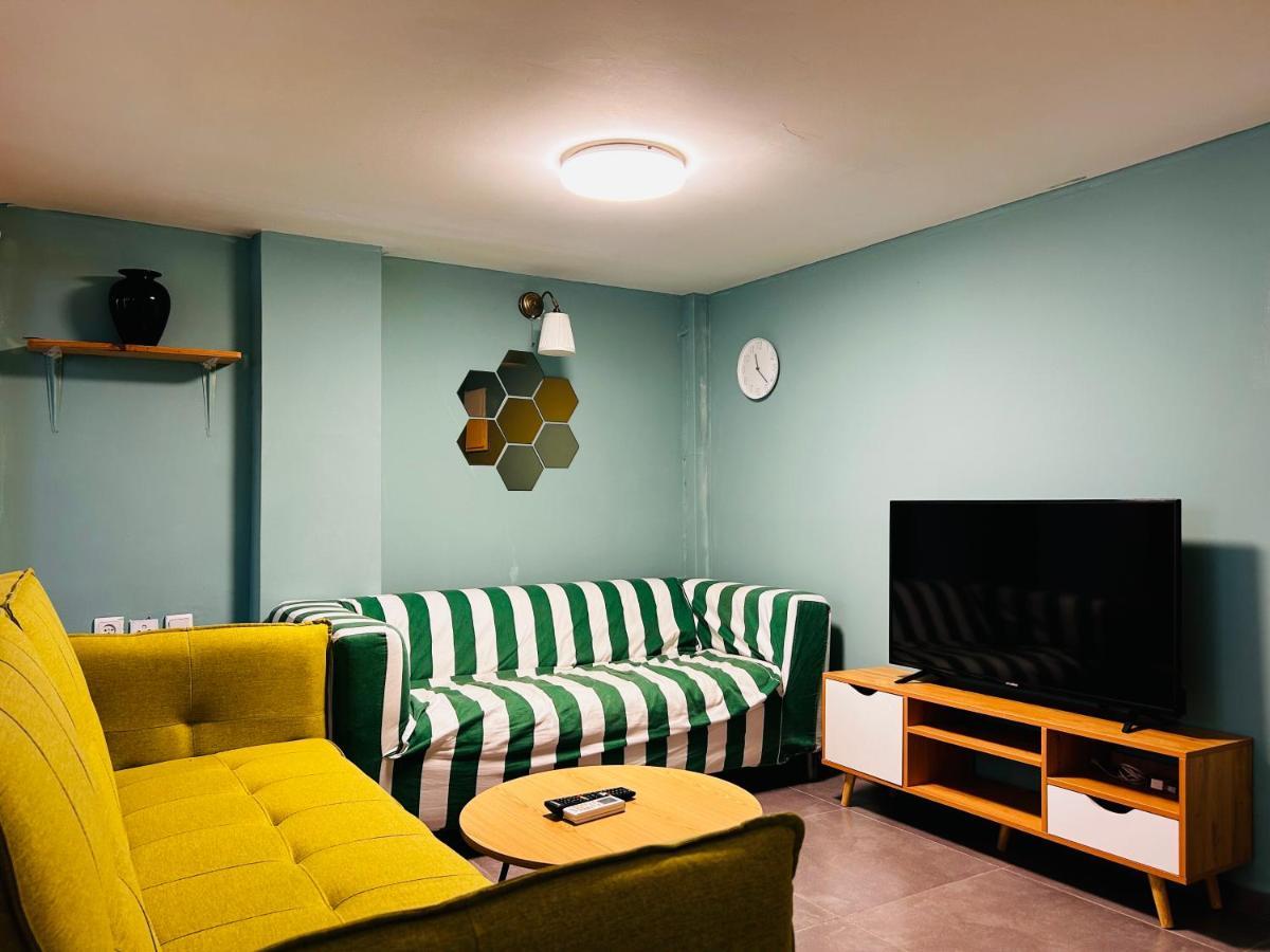Lev Florentin Apartments テル・アビブ エクステリア 写真